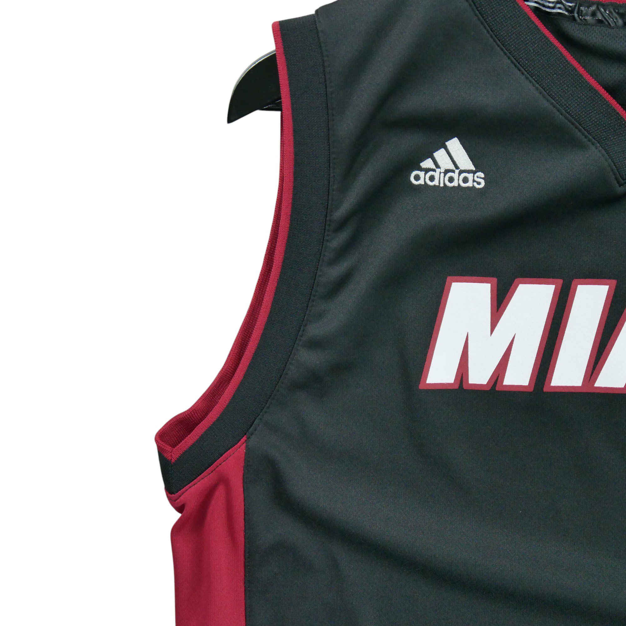 Maillot basket adidas 2025