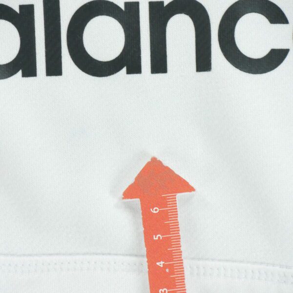 Sweat a capuche homme manches longues blanc New Balance Motif imprime Col Montant