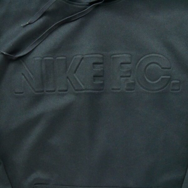 Sweat a capuche homme manches longues noir Nike Col Rond