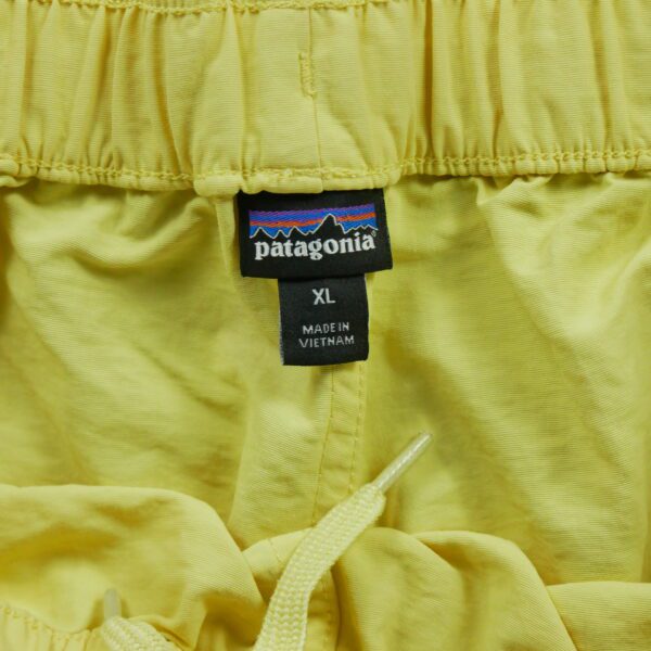 Short Femme  Barely Baggies Jaune – Image 8
