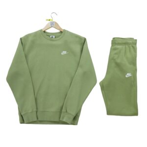 Survetement homme vert Nike